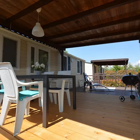 West Coast Mobilhome With Xxl Terrace In Naturist Solaris Fkk Ferienpark Tar-Vabriga